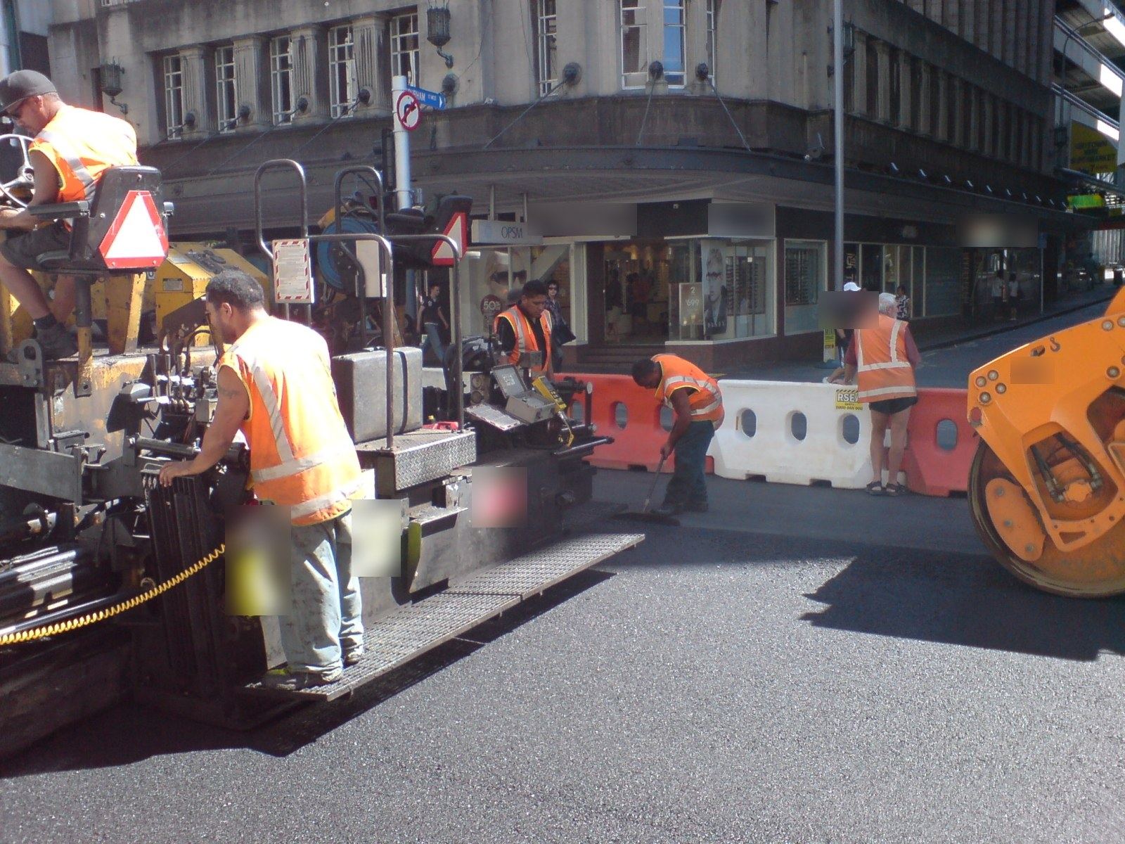 Traffic management crew in New Zealand